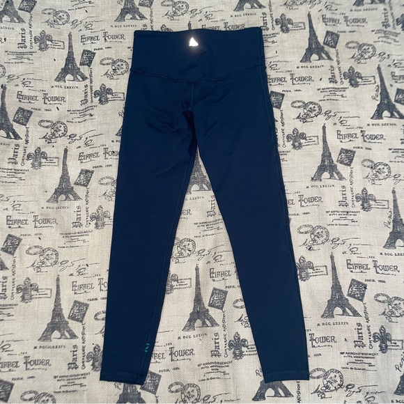 Nancy Rose Performance Black Ripped Slits High Rise Front Pocket Legging Size 6 - Picture 10 of 16